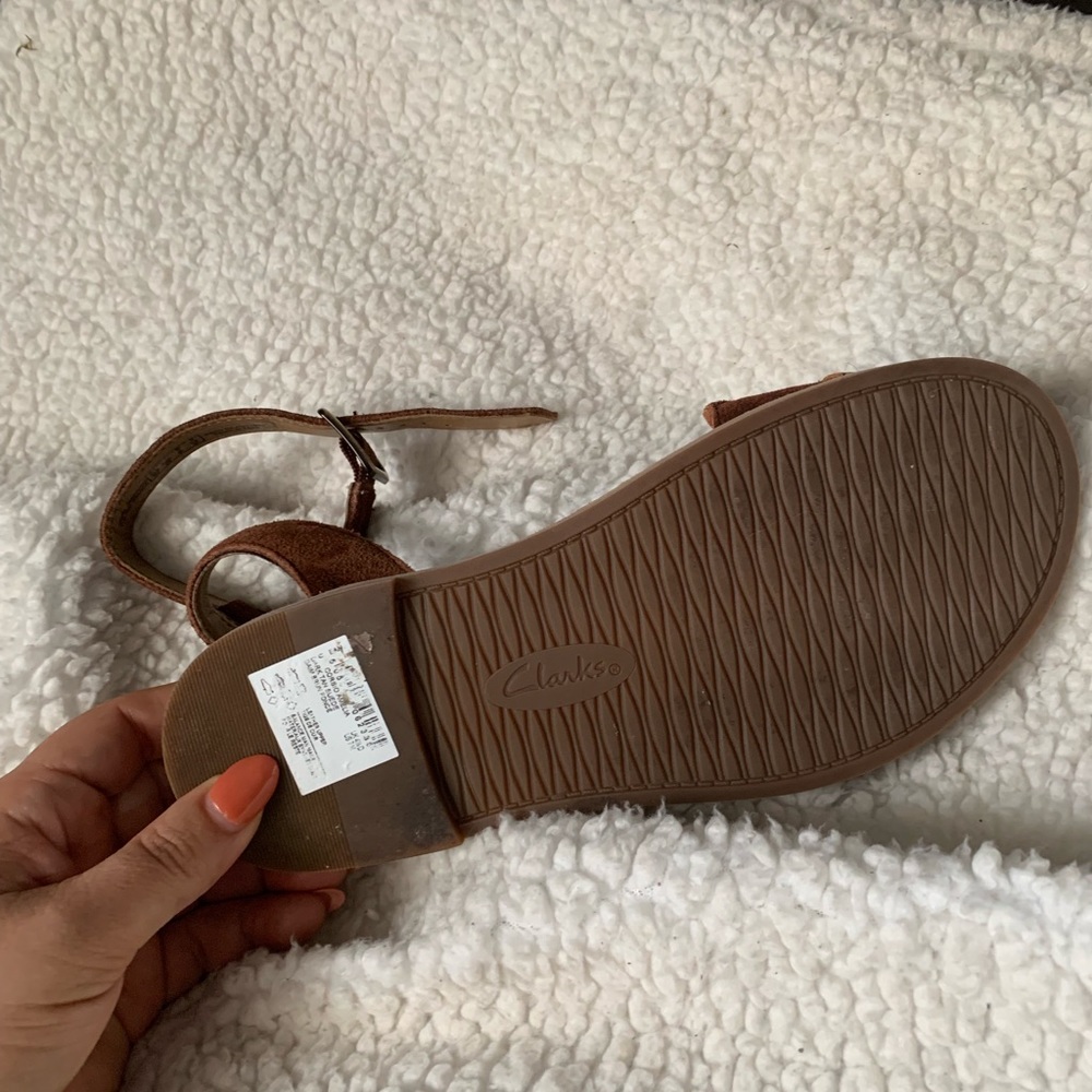 Clark’s beautiful and soo comfortable sandals - Picture 5 of 5